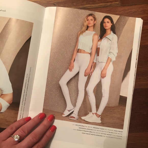 ALO Yoga Pants - Alo Motto Leggings White M